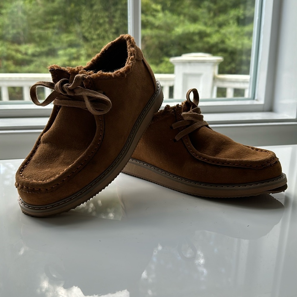 GAP Kids Sherpa Moc Boots. Size 1.